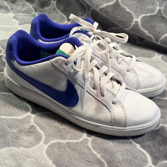 Nike Shoes - Nike women’s White and Blue Sneakers